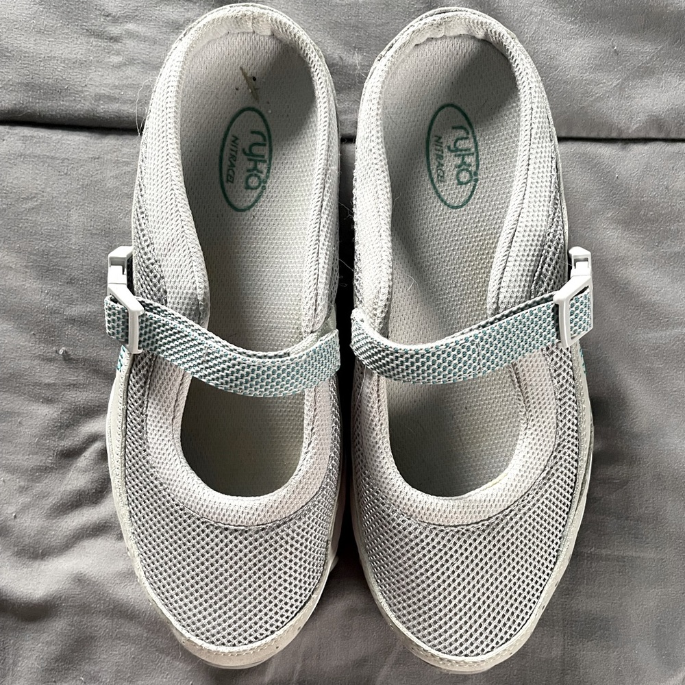 Ryka slip-on flats